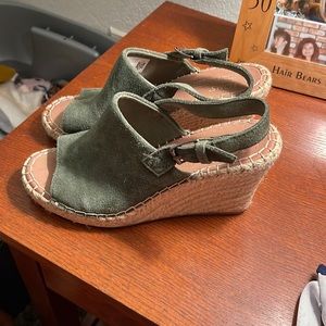 Toms forest green wedges- suede material- size 7- Approx 4 inch wedge